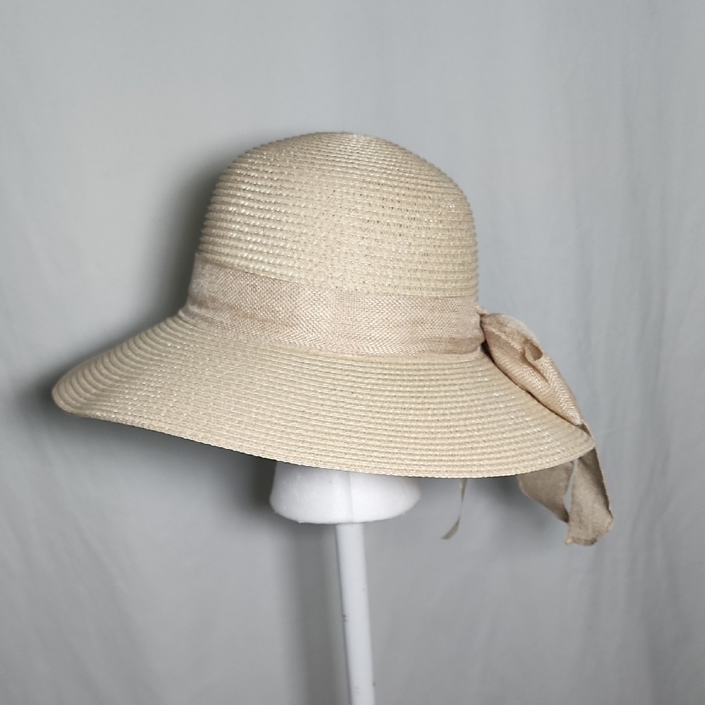 Cream Women's Hat with Bow